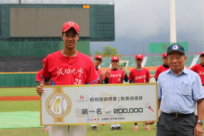 成大獲第一屆大專軟式棒球聯賽人氣王