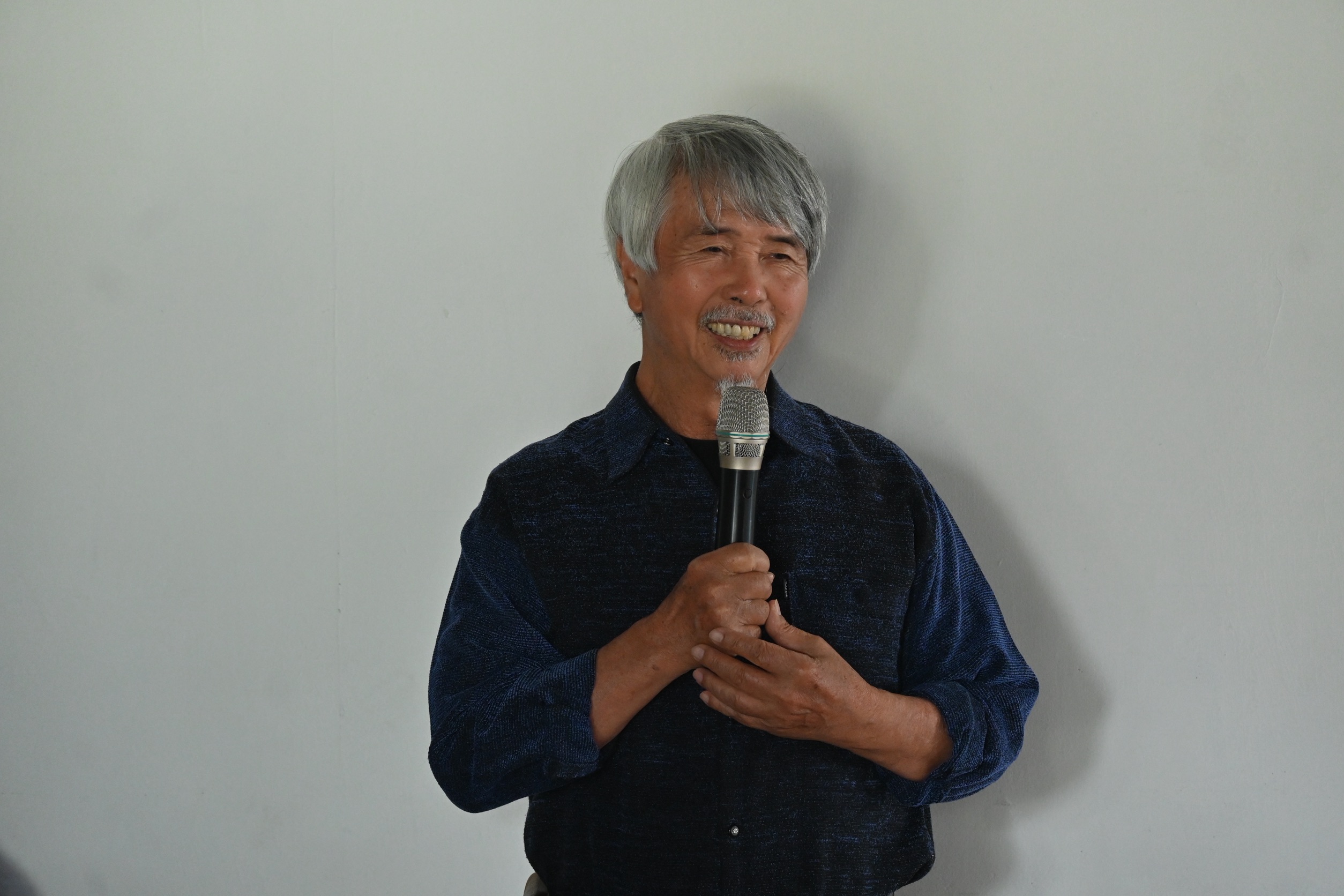 圖三李仲生基金會董事長黃步青致詞時表示，基金會舉辦的獎項雖然獎金不是藝術界最高，卻備受台灣藝壇肯定。