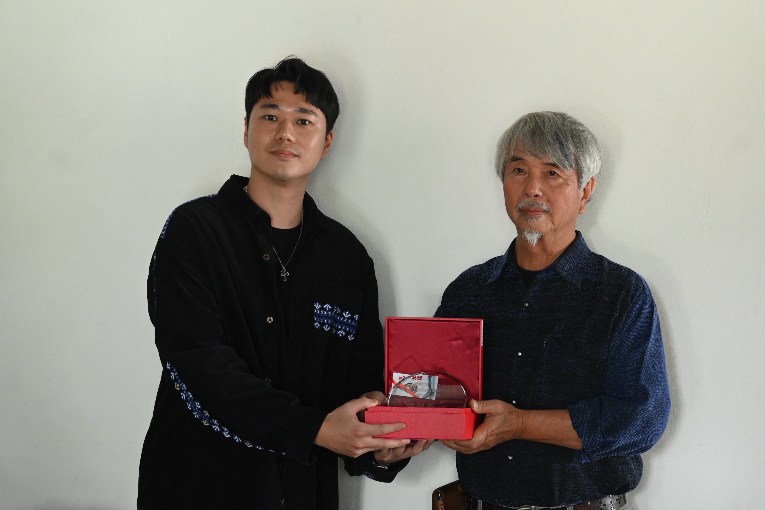 圖二就讀台南藝術大學藝術創作理論研究所博士班的藝術家廖昭豪致詞時提到，希望能在創作中，找到更多樂趣有更多的創作