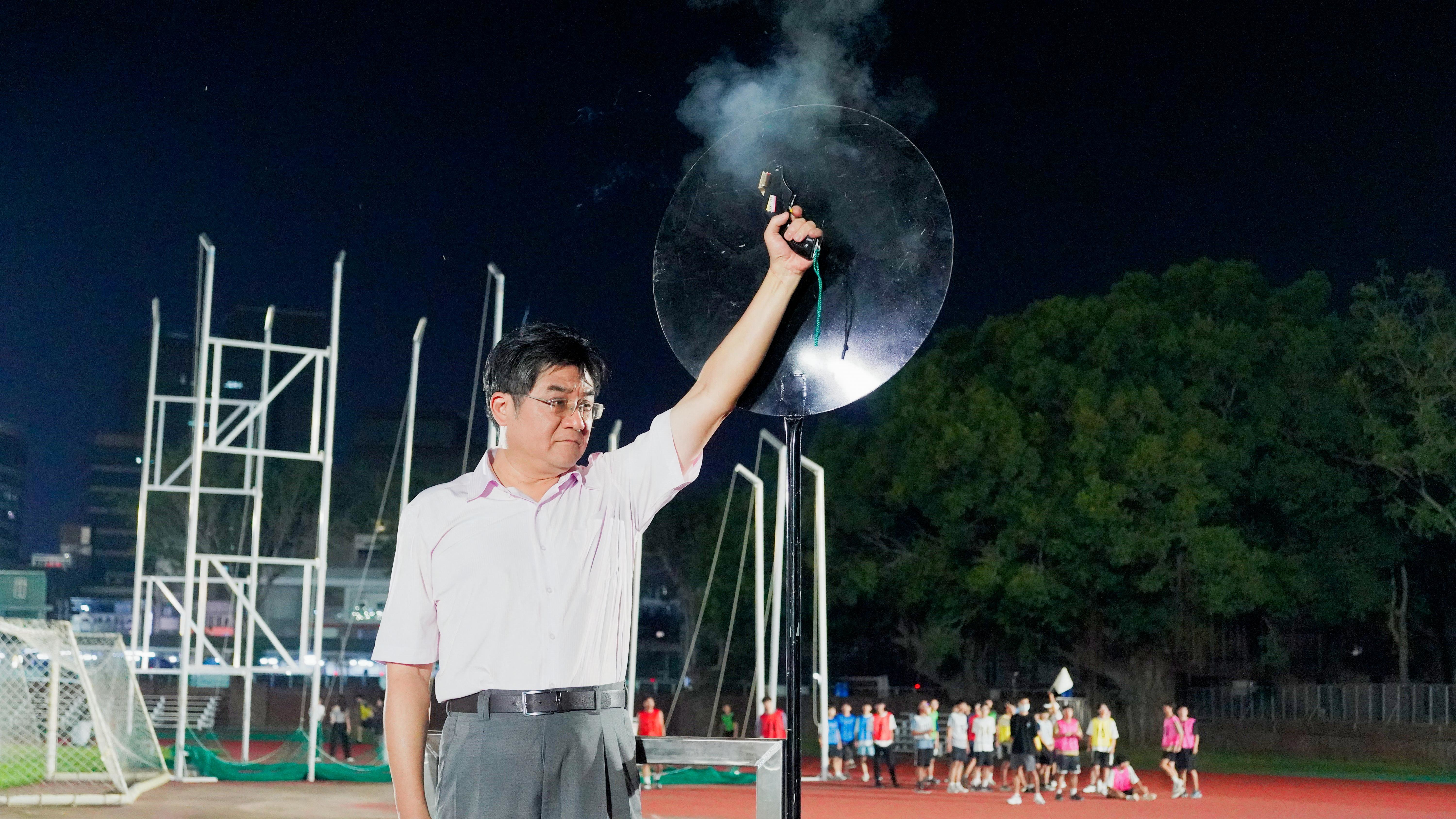 預賽第三天賽程，張始偉副校長蒞臨現場為選手鳴槍開跑