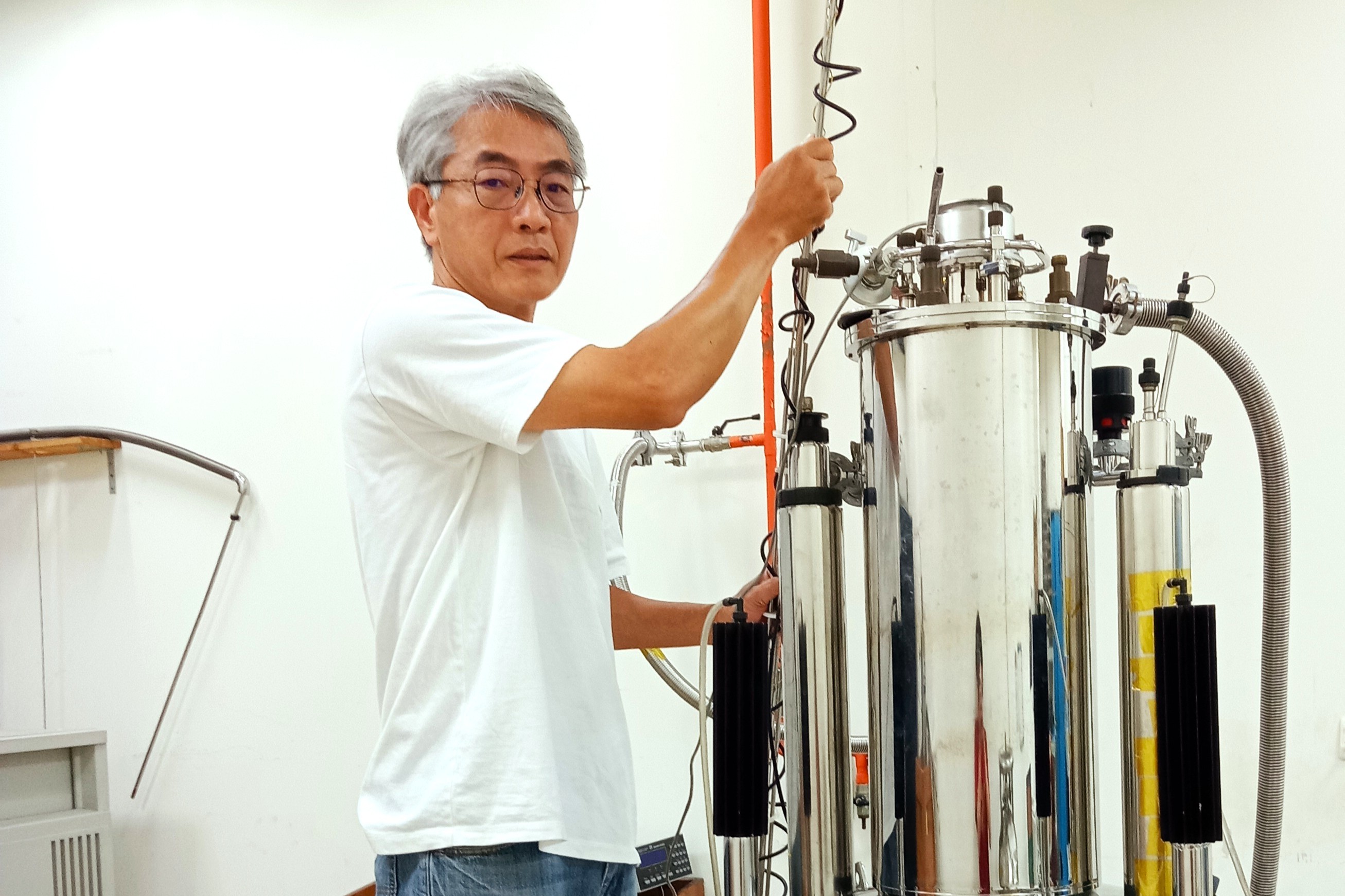 呂欽山教授