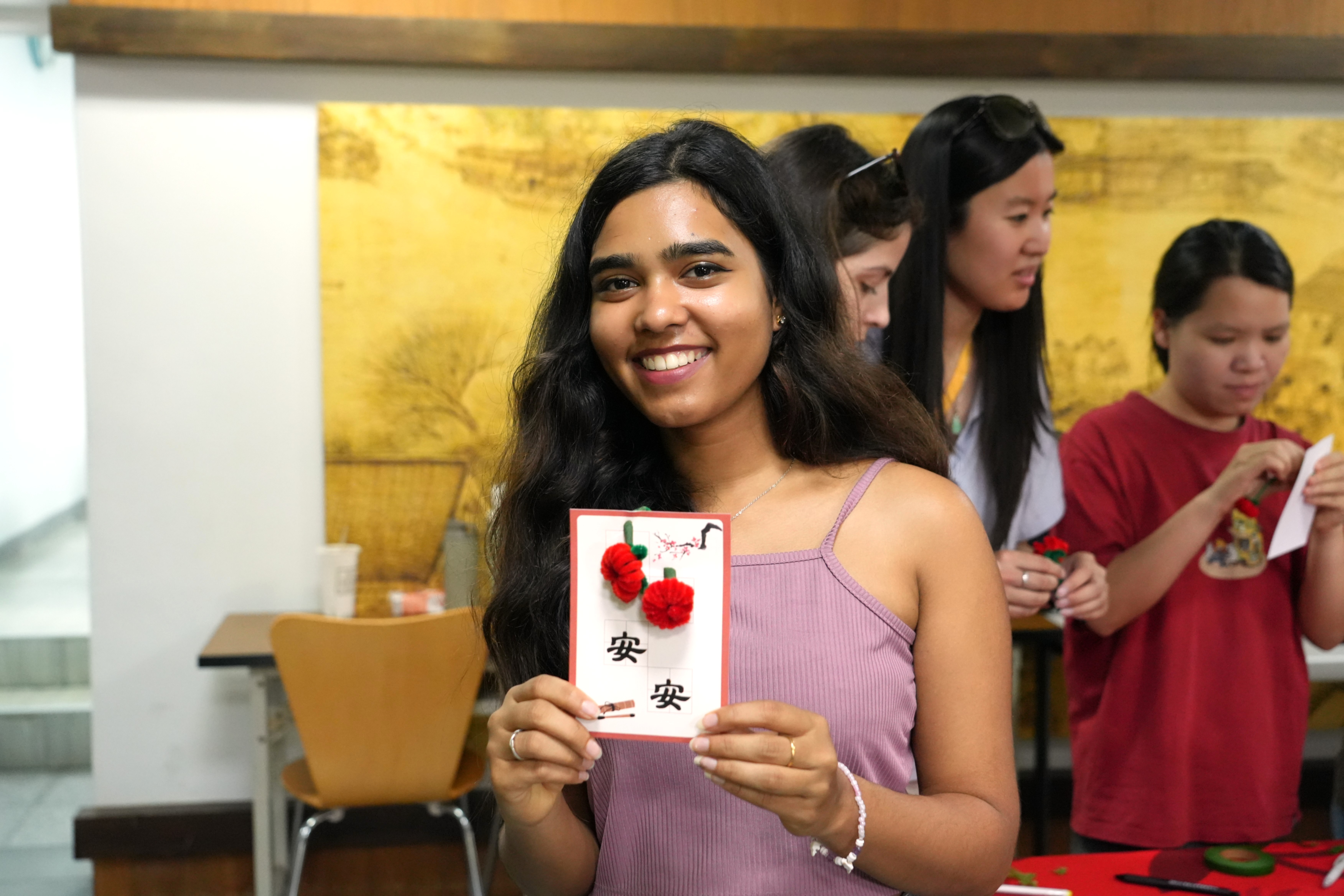 今年首度推出的毛根手作現場很受歡迎