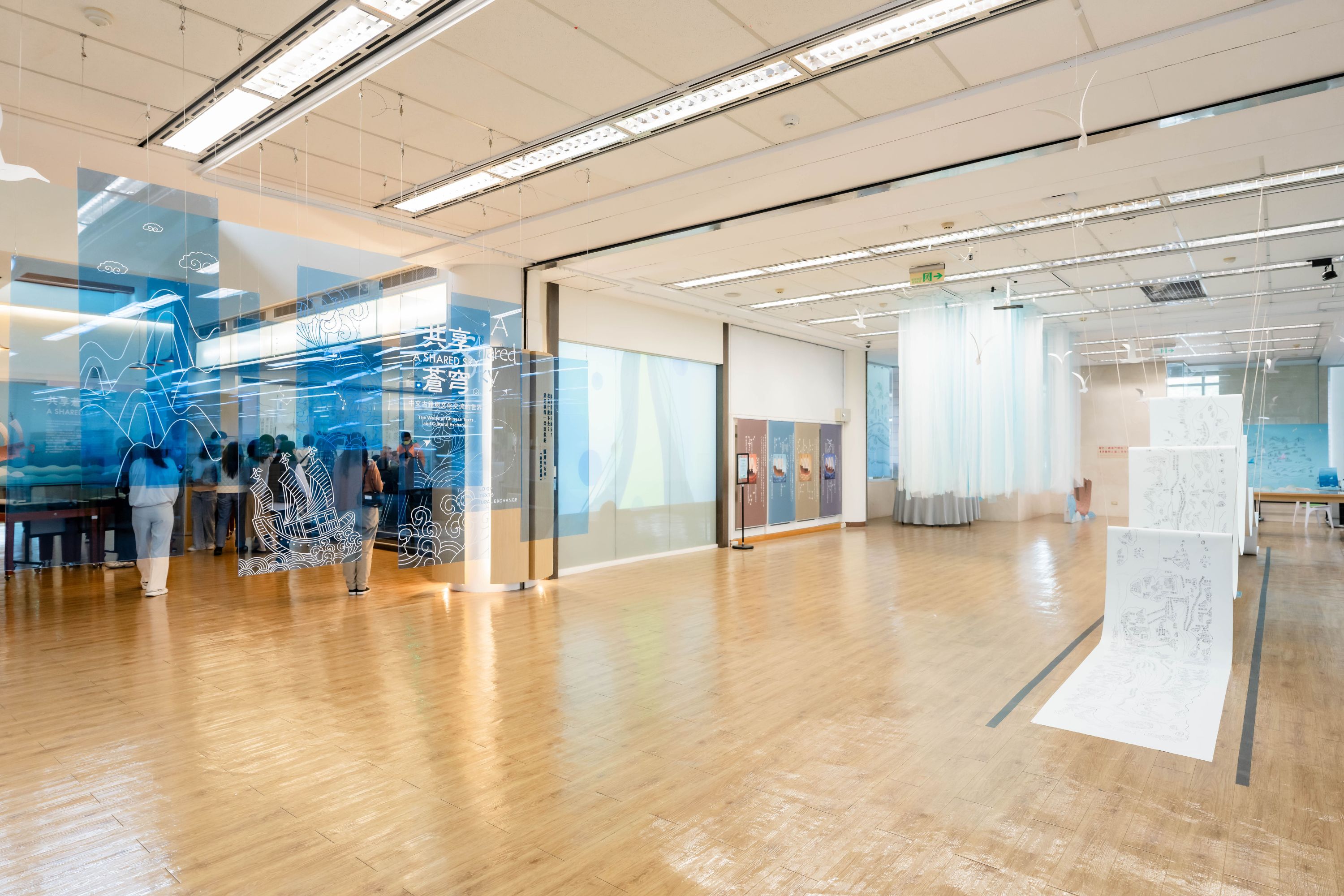 「共享蒼穹」中文古籍展展場佈置一隅