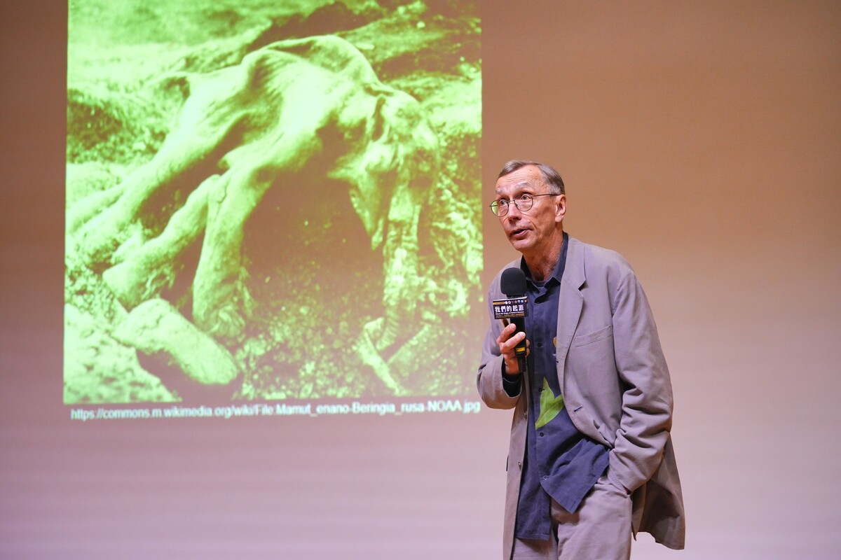 【Phoenix Lecture】Nobel Laureate Svante Pääbo Visits NCKU to Share How Ancient DNA Reveals the Origins of Modern Humans